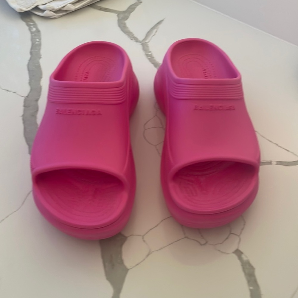 Balenciaga Women's Pool Crocs Rubber PINK